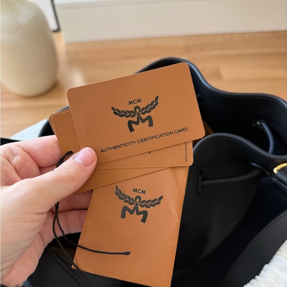 MCM Dessau Leather Bucket Bag - Picture 11 of 12